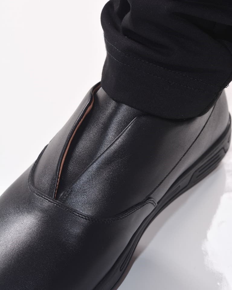 Avion Blackout hover