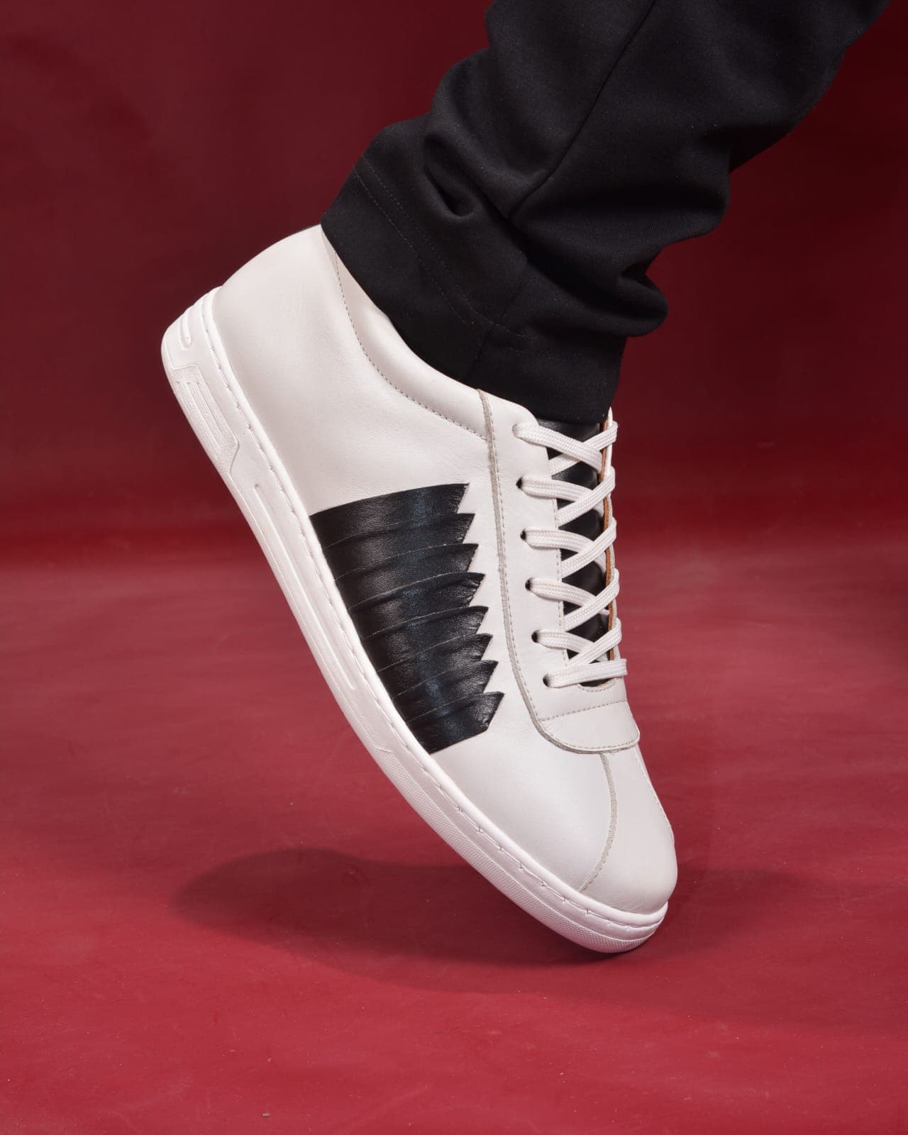 Shark Polar White/Black hover